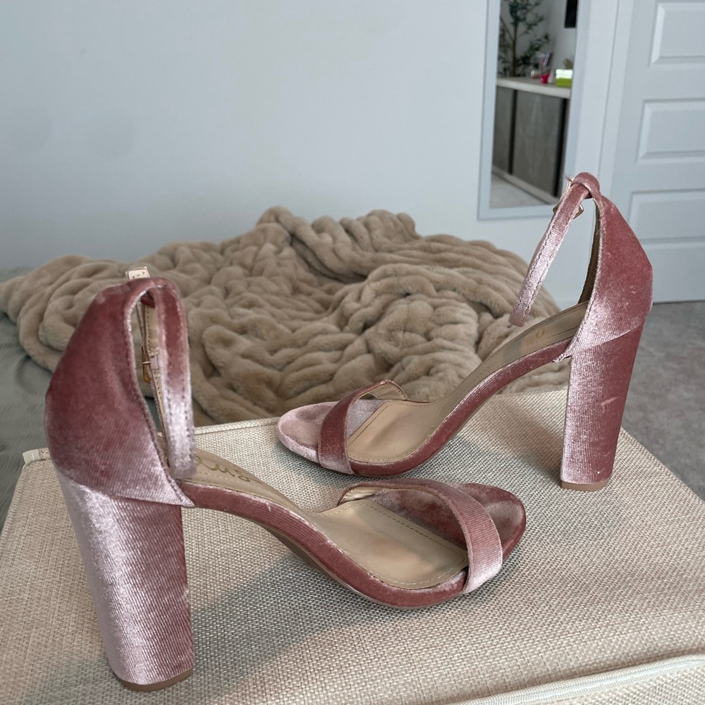 Lulus Velvet Blush Heels